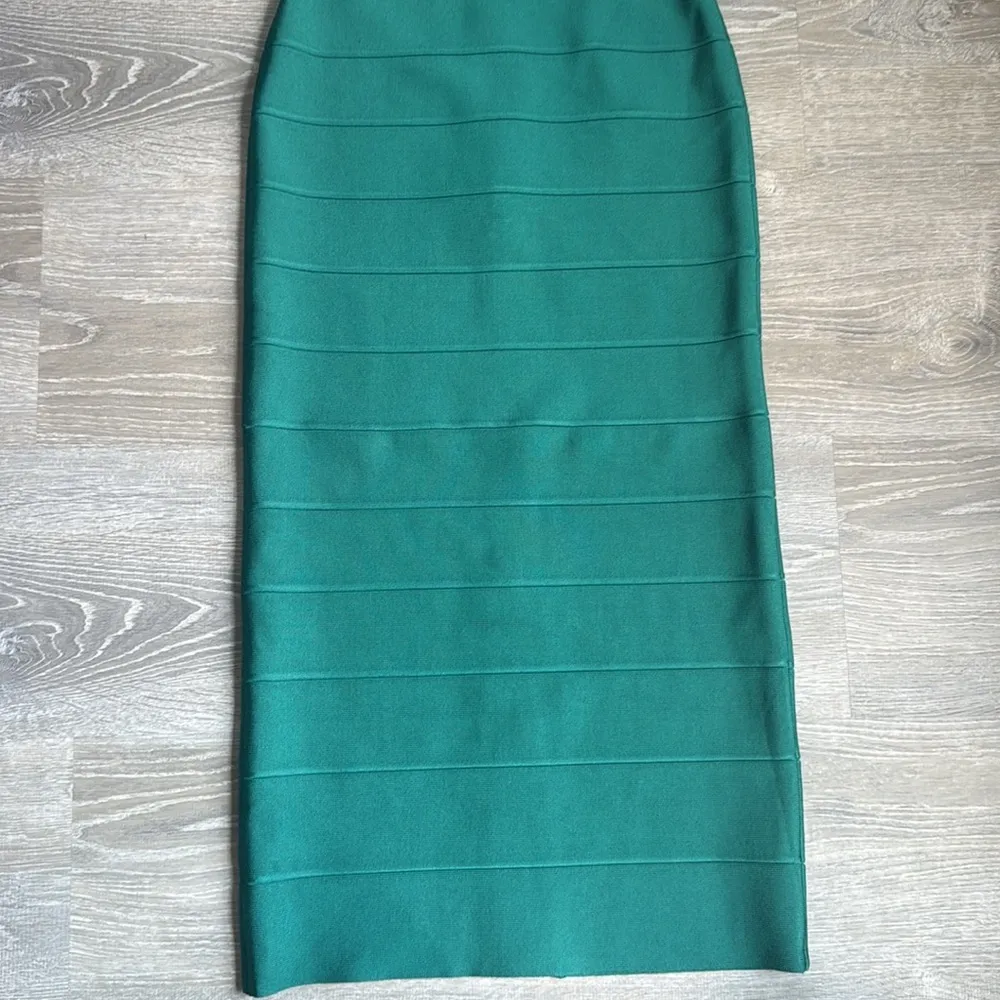 NEW HERVE LEGER Cutout Bandage Midi Dress In Emerald Medium - Image 6