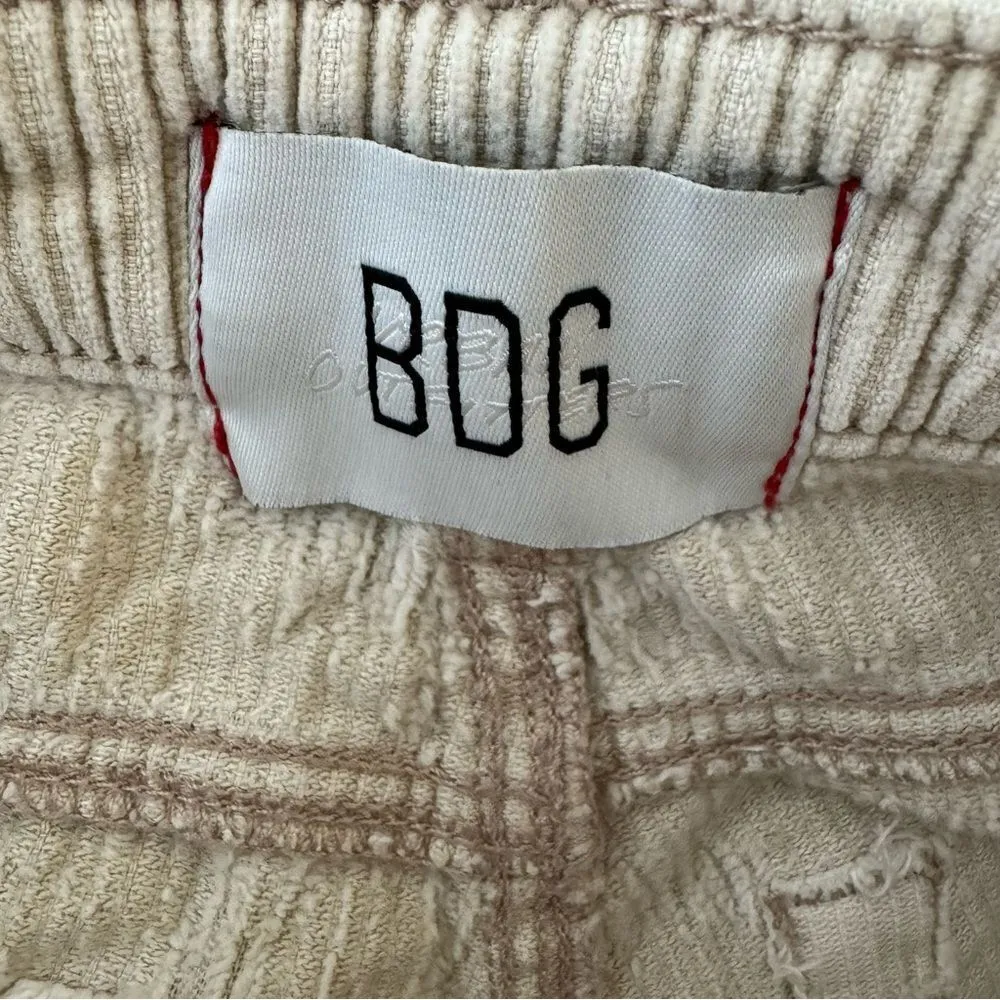 BDG high rise mom corduroy jeans size 25 - Image 6