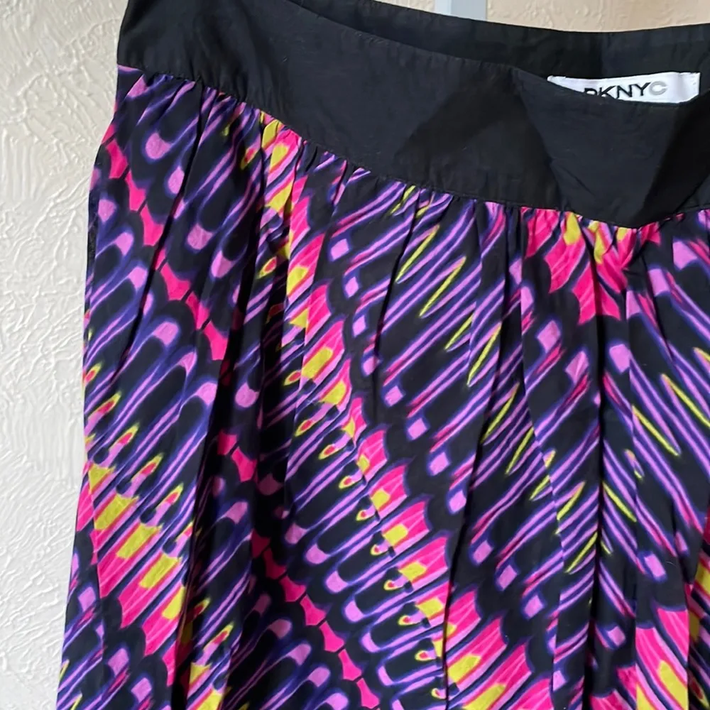 DKNY City geo colorful cotton midi flowy skirt Black Size 6 - Image 4
