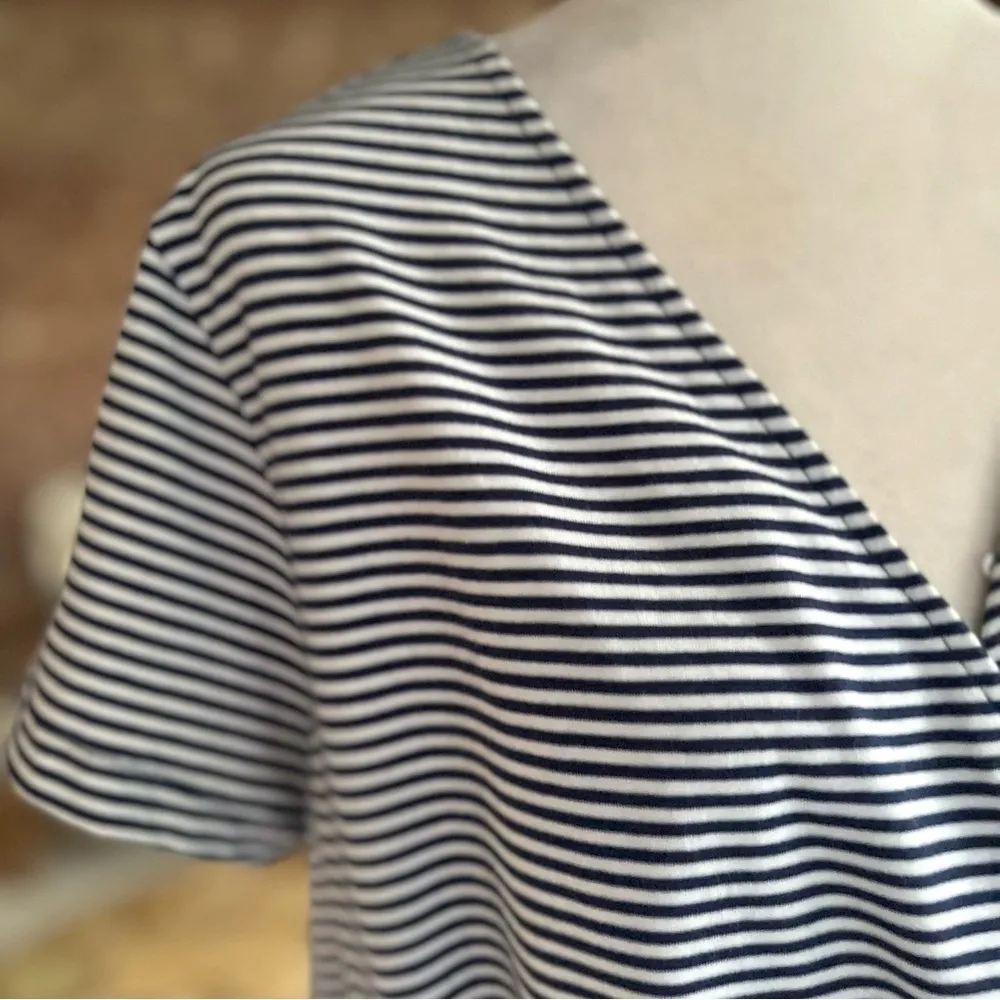 Vineyard Vines Feeder Romper Navy Blue Stripe Knit Short Sleeve S V-Neck Casual - Image 6