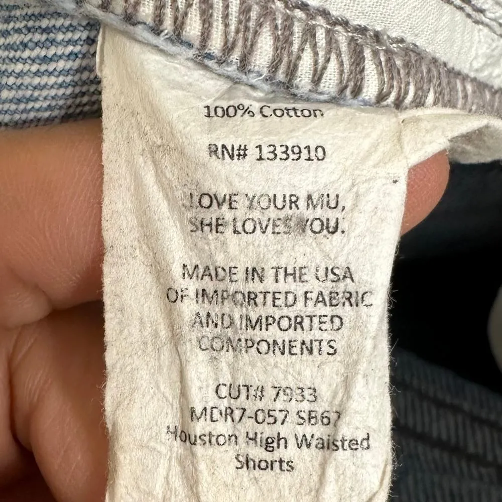 Show me your Mumu Houston High Waisted Shorts Size 29 Denim Cut Off MDR7-057SB67 - Image 8