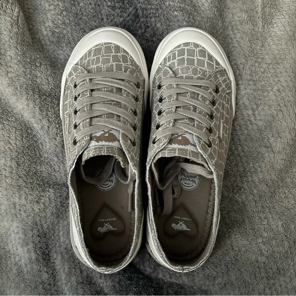 Rocket Dog Taupe/Grey geometric Jazzin Sneakers - Image 4