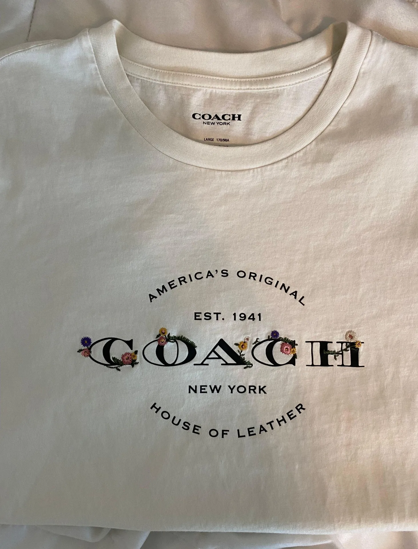 Coach ✨ T-Shirt✨ - Image 2