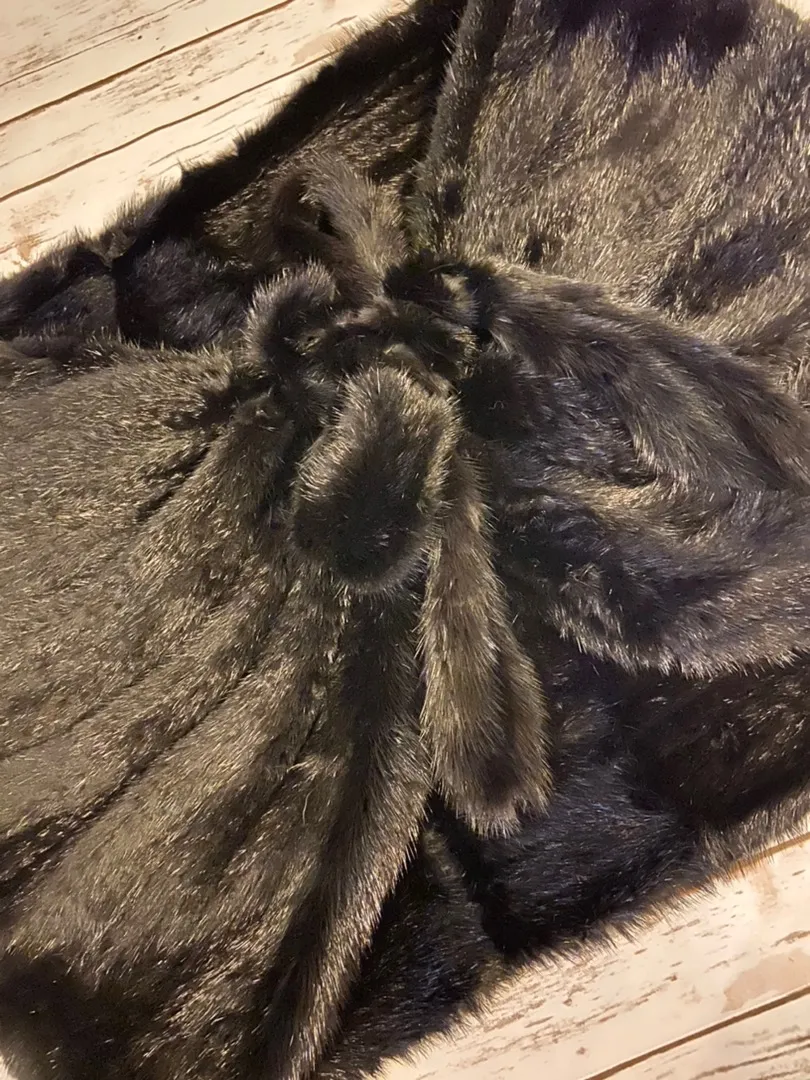 Genuine Knit Mink Wrap Black - Image 10