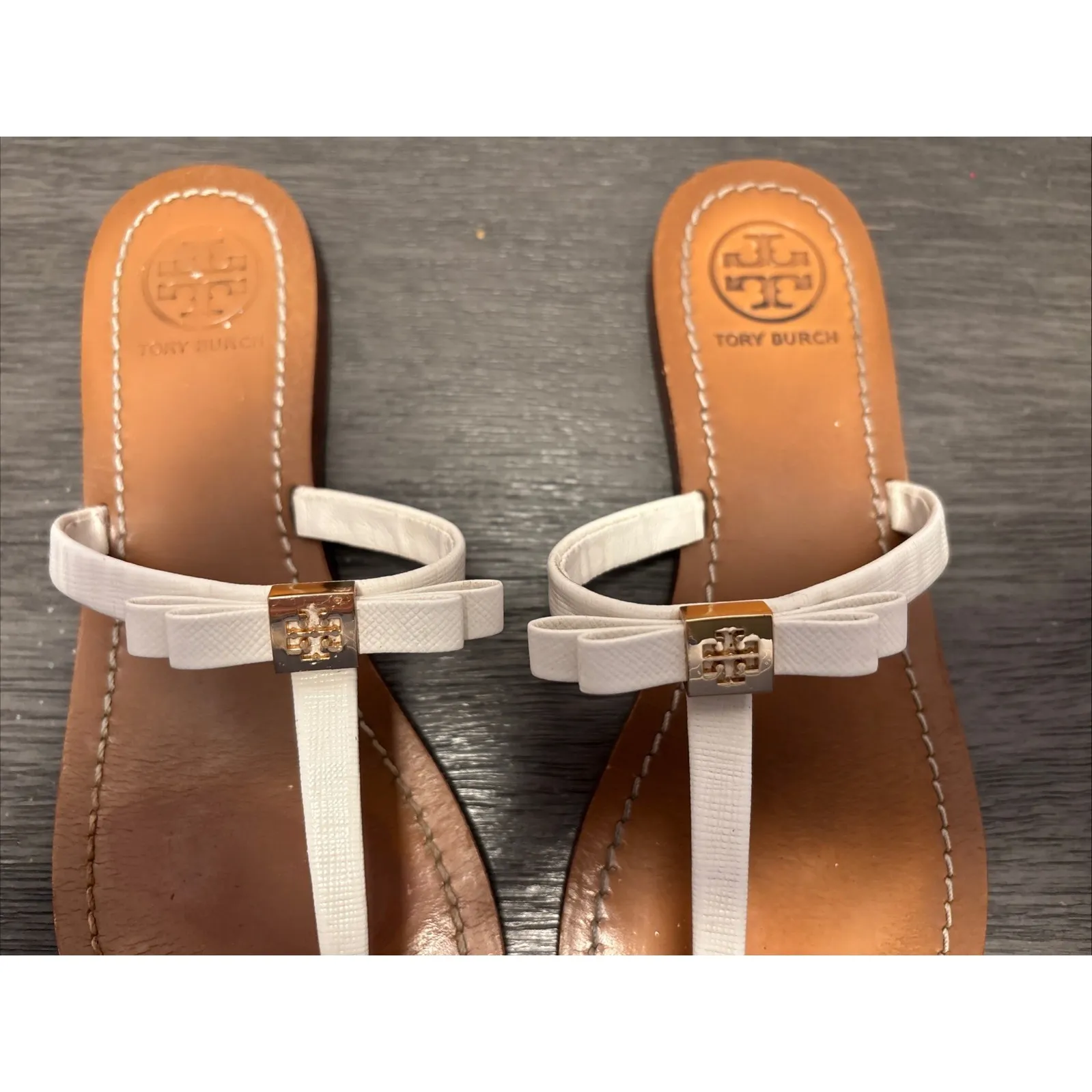 TORY‎ BURCH Leighanne FlatThong-Patent Saffiano Sandal Size 9 - Image 8