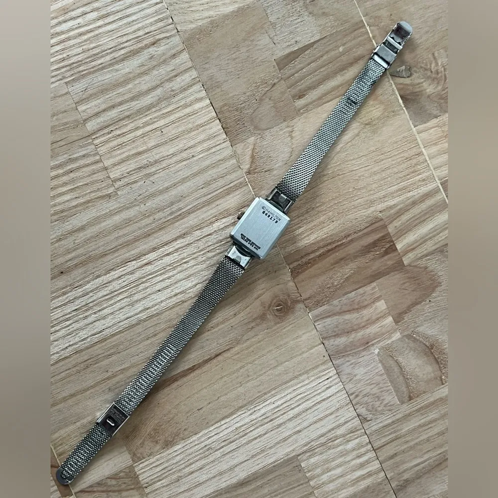 Hamilton Rare Vintage Luxury Ladies Watch Gold - Image 12