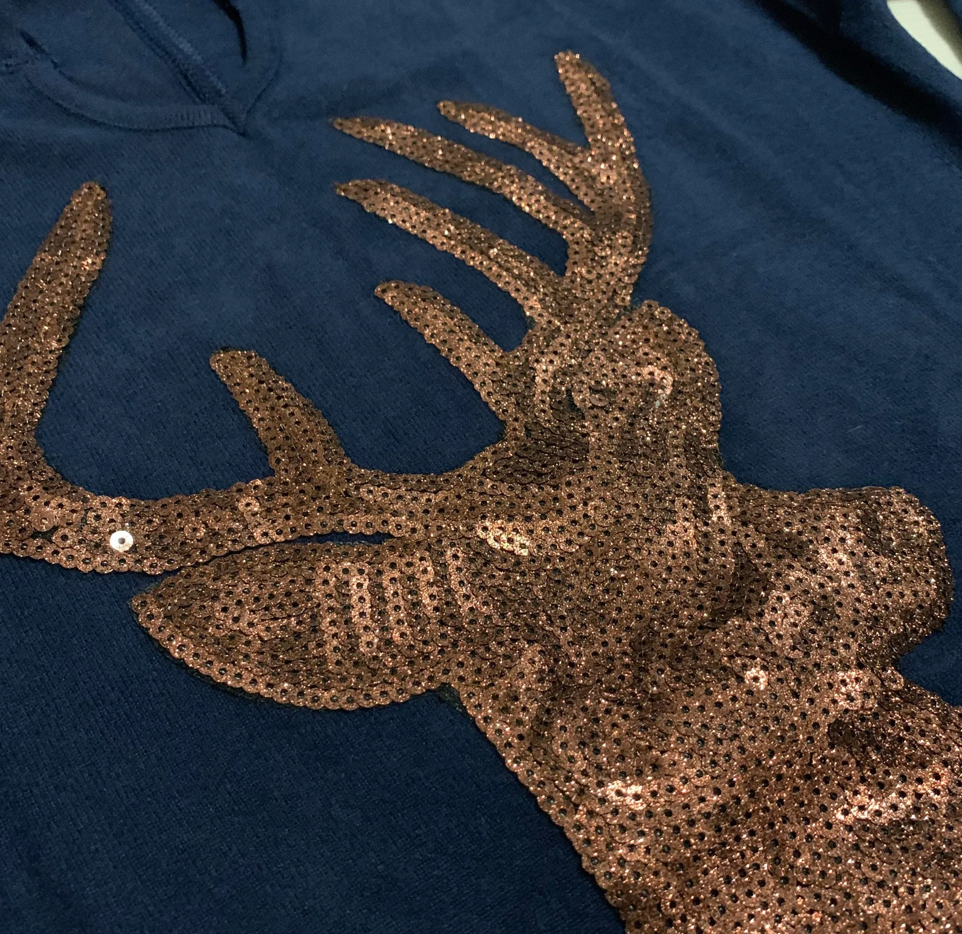 Sequin holiday reindeer top - Image 4