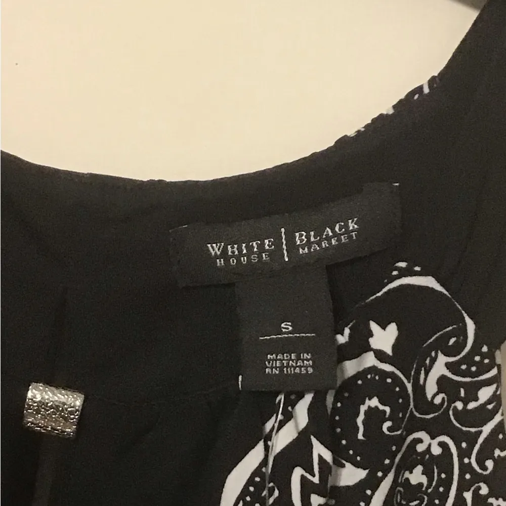 White House black market sleeveless dress size small - Image 2