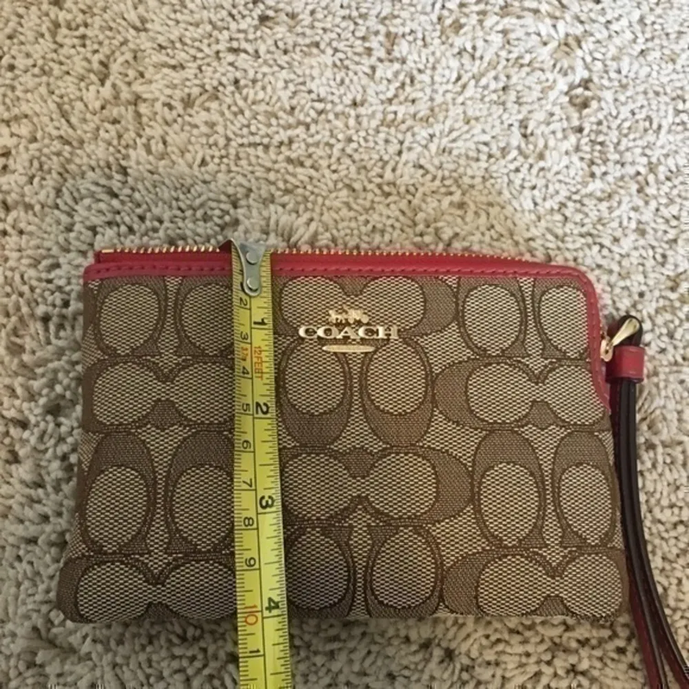Coach signature canvas corner zip wristlet red, brown, khaki NWOT - Image 8