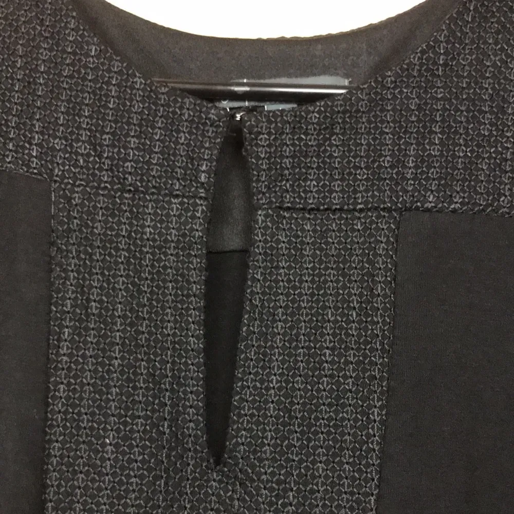 Adrianna Papell Women’s Keyhole Knit Black Handkerchief Hem Tank Blouse - Image 3