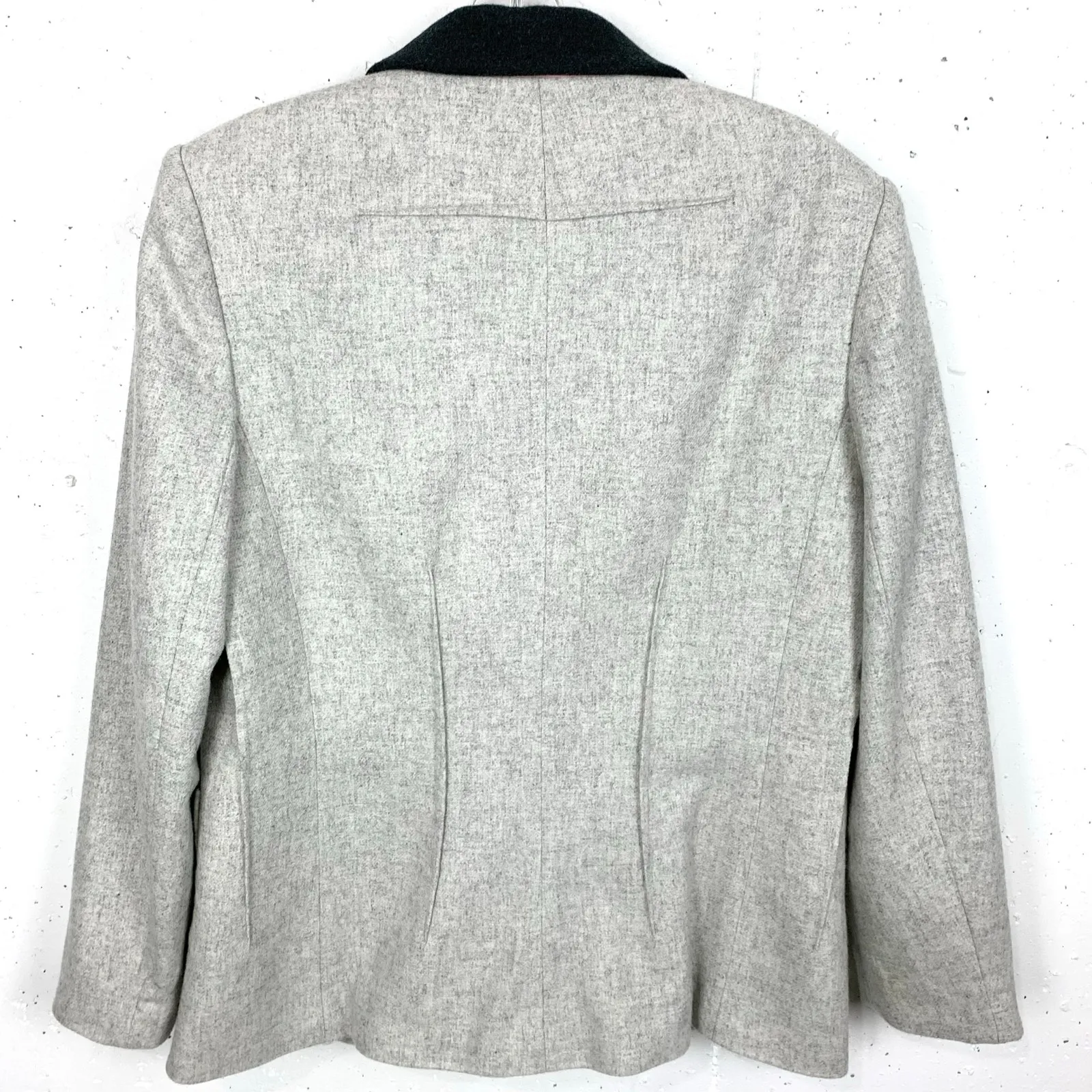 J.Peterman Wool Blend Blazer One Button Notch Collar Light Gray Black Size 14 - Image 2