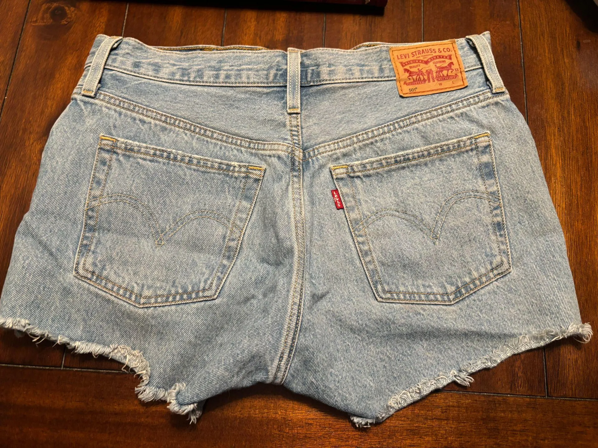 Levi’s 501 Shorts - Image 2