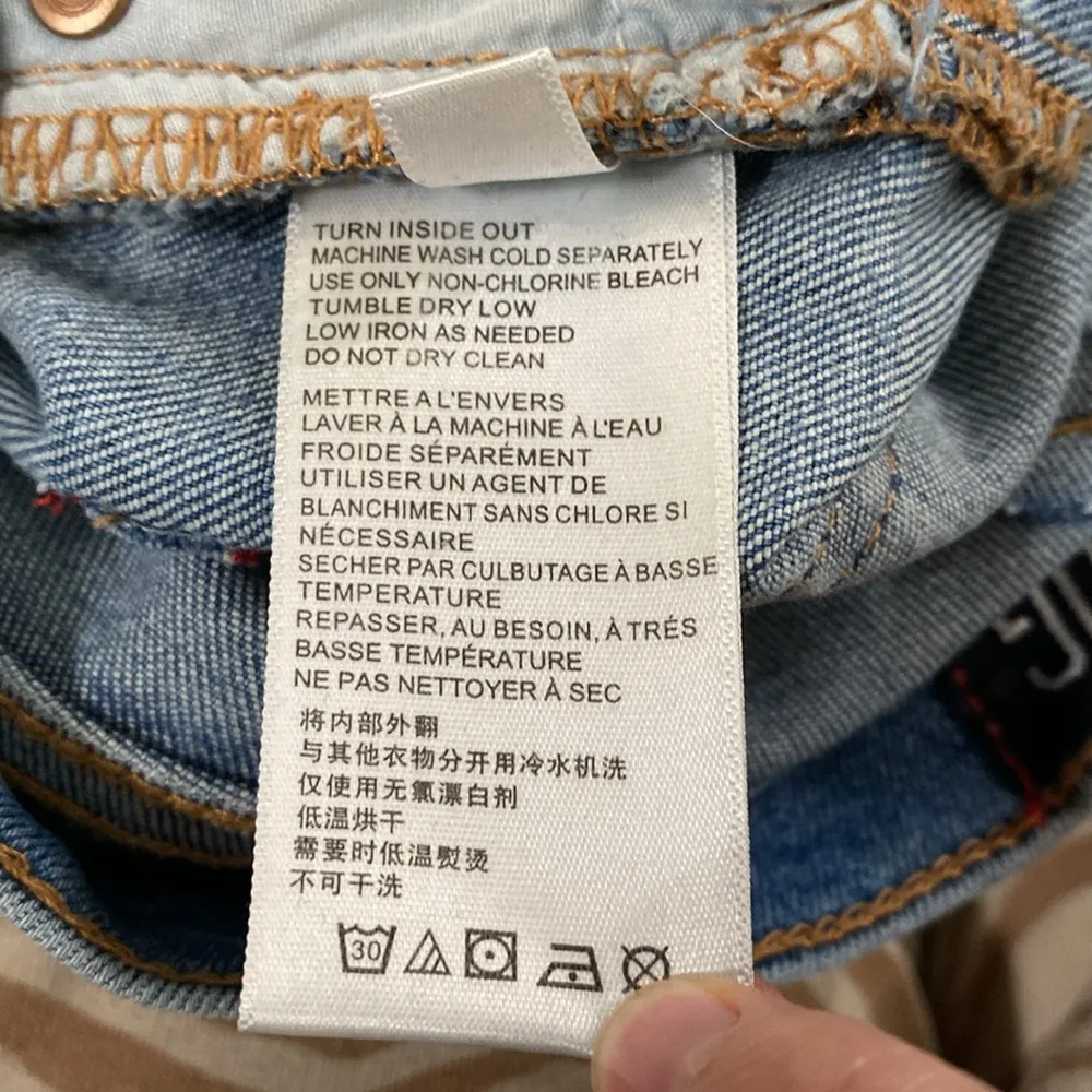 BDG UO Twig High-Waisted Skinny Jeans in Light Wash with released hem size 26 - Image 10