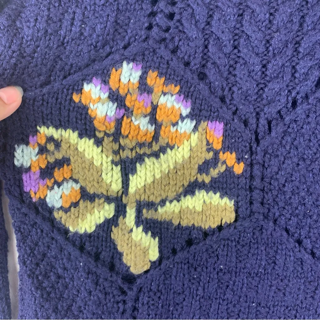 vintage knit size meidum Kitty Hawk by Vivian Wang Navy Sweater flower embroid Blue Size M - Image 9