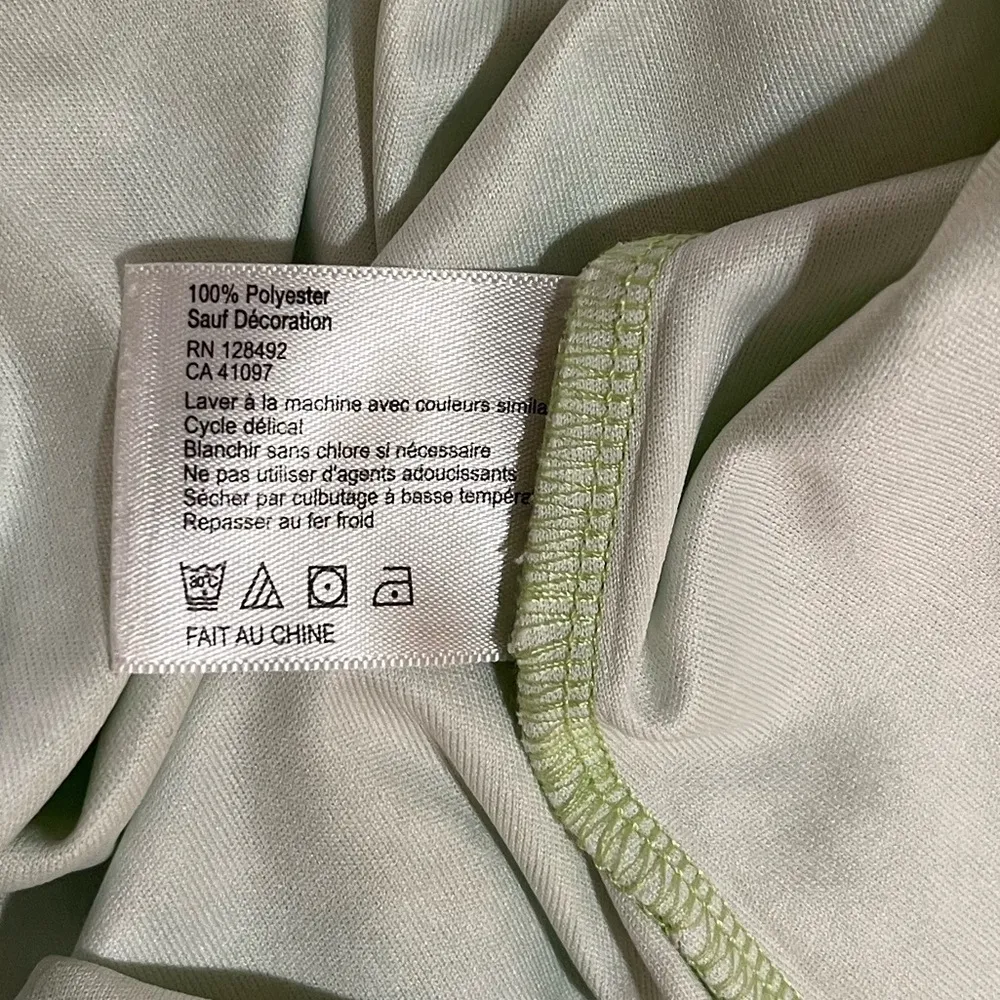 NWOT Women’s Greg Norman ML75 2below palm tree foulard zip polo shirt Large - Image 4