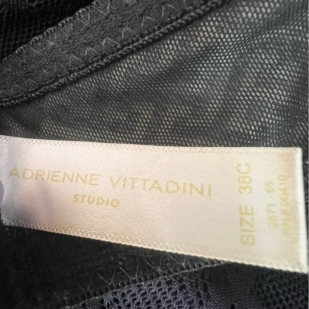 Adrienne Vittadini Black & Cream Geometric Padded Underwire T-Shirt Bra Size 38C - Image 9