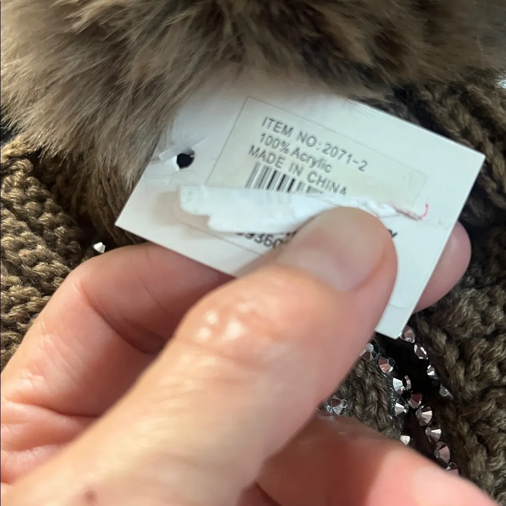 Boutique Brown Cable Knit Ribbed Beanie with Pom Pom Silver Sequins One Size NWT - Image 5