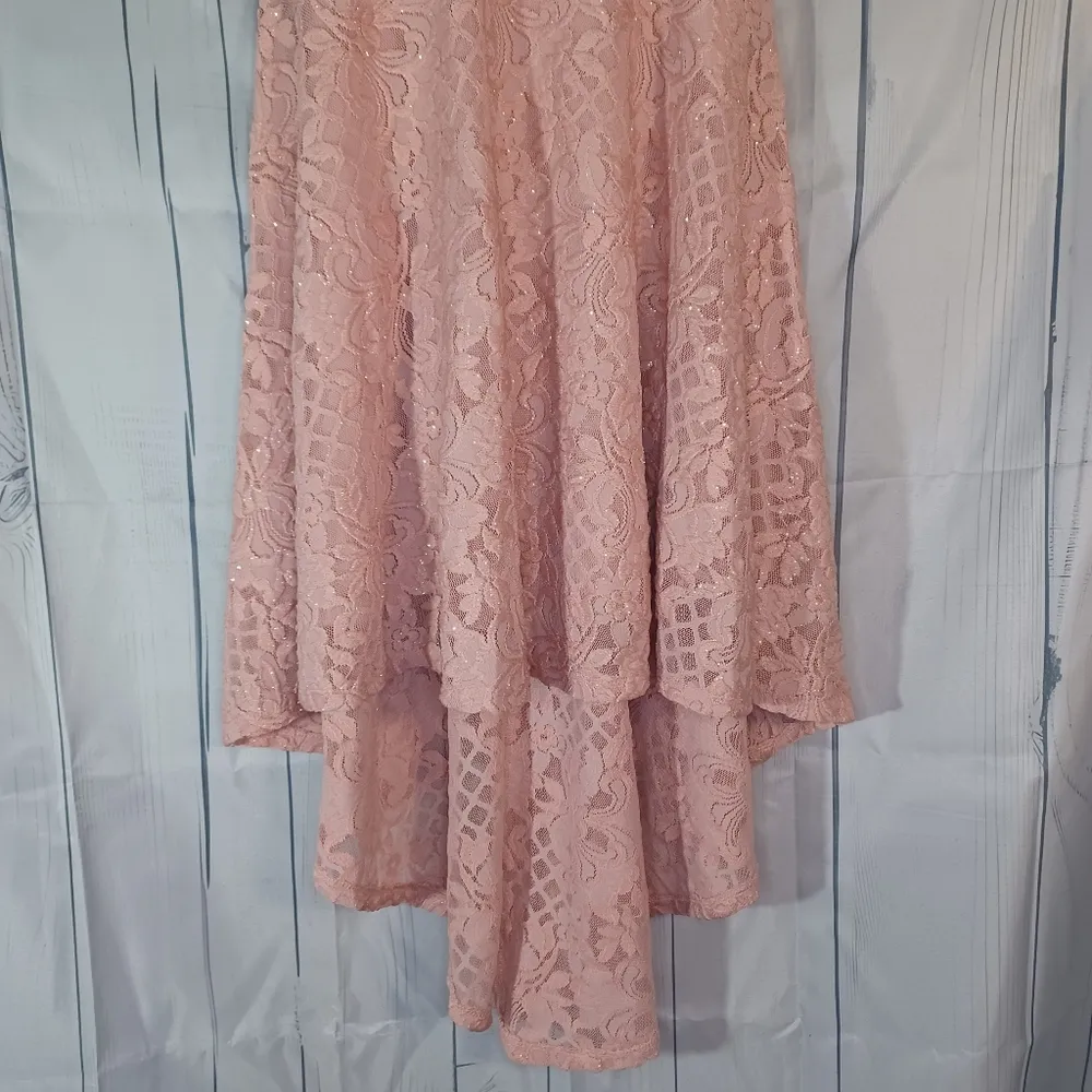City Studio off the shoulder pink sparkle dress. Size undefined - Image 3