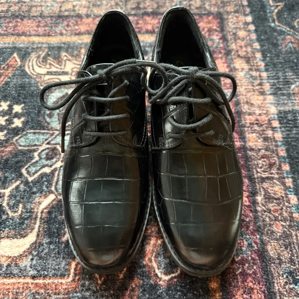 Clark’s Ria Derby In Black Loafers Leather Oxford Lace Up - Image 2
