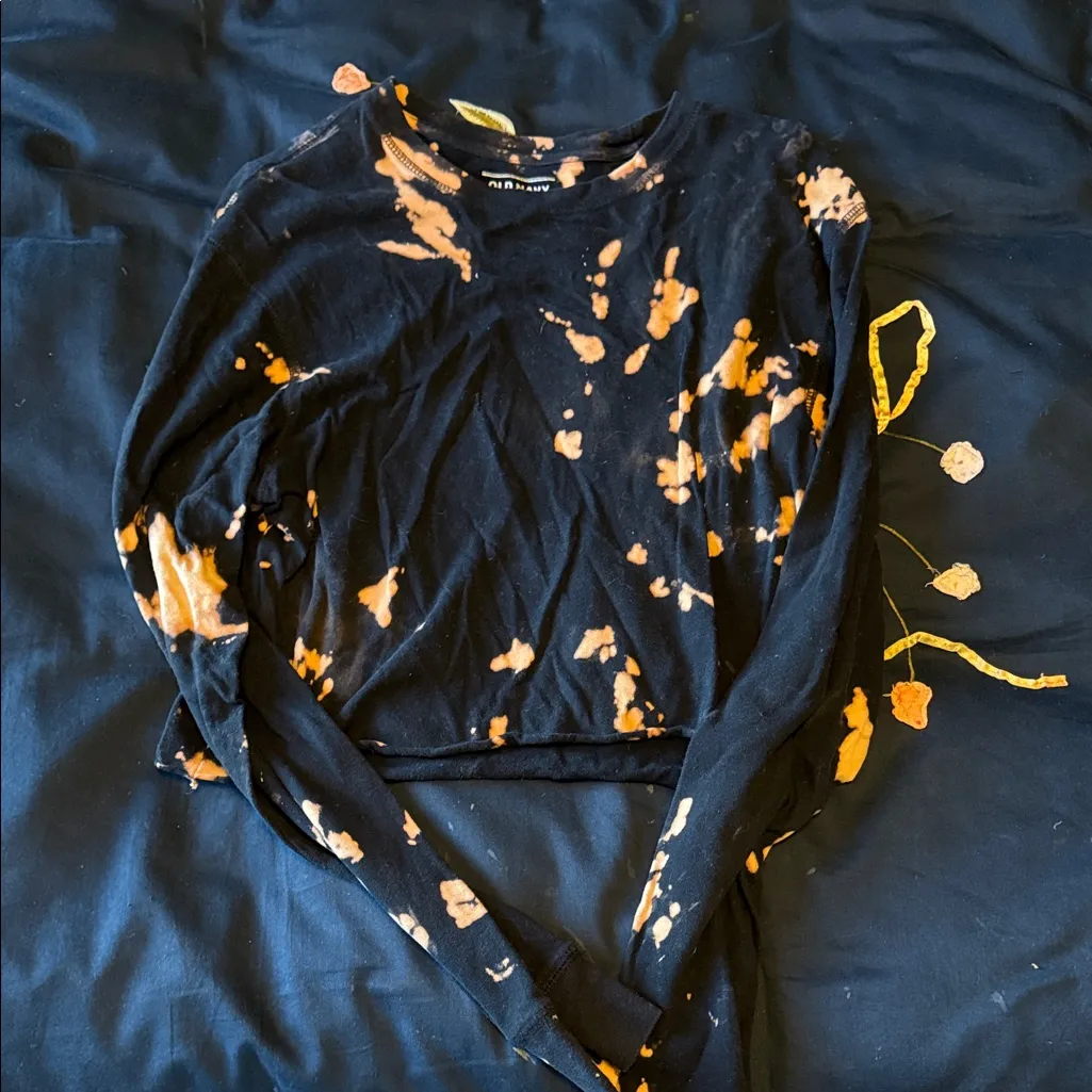 Old Navy Black and Orange Tie-Dye Top - Image 2