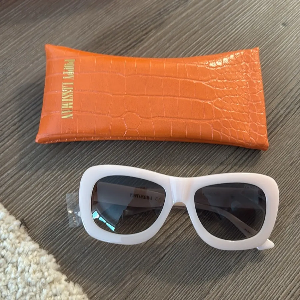 NWT Poppy Lissiman Rio sunglasses in soft pink - Image 9