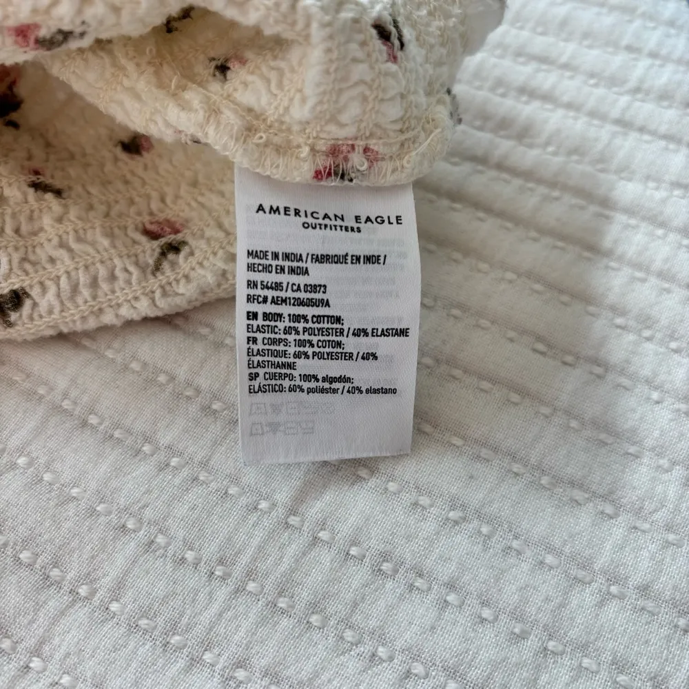 American Eagle Smocked Puff Sleeve Floral Blouse Womens Size XL Dainty Florals - Image 7