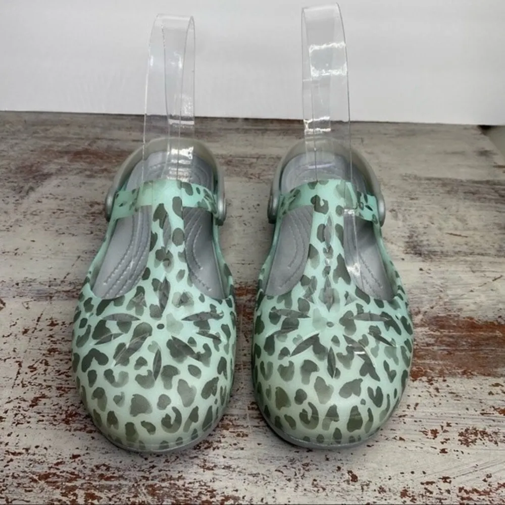 Crocs Women's Carlie Leopard Fade Clog Mule Shoes 6 - Image 2