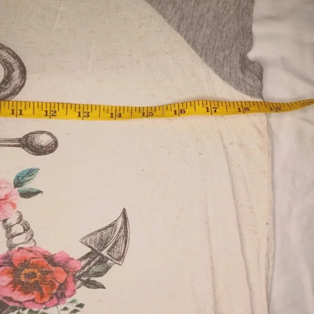 Threads Studio  T-shirt - Image 9