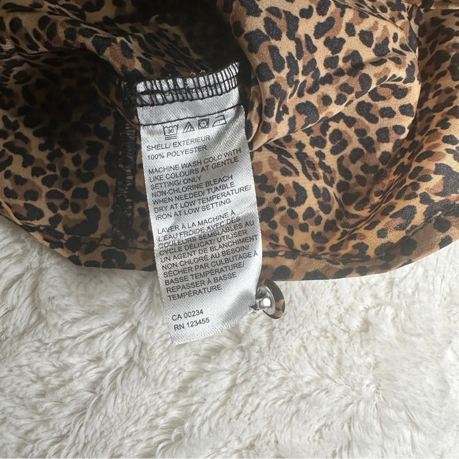 Saks Fifth Avenue Size Large Wild Brown Leopard Print Blouse Top Casual Career - Image 8