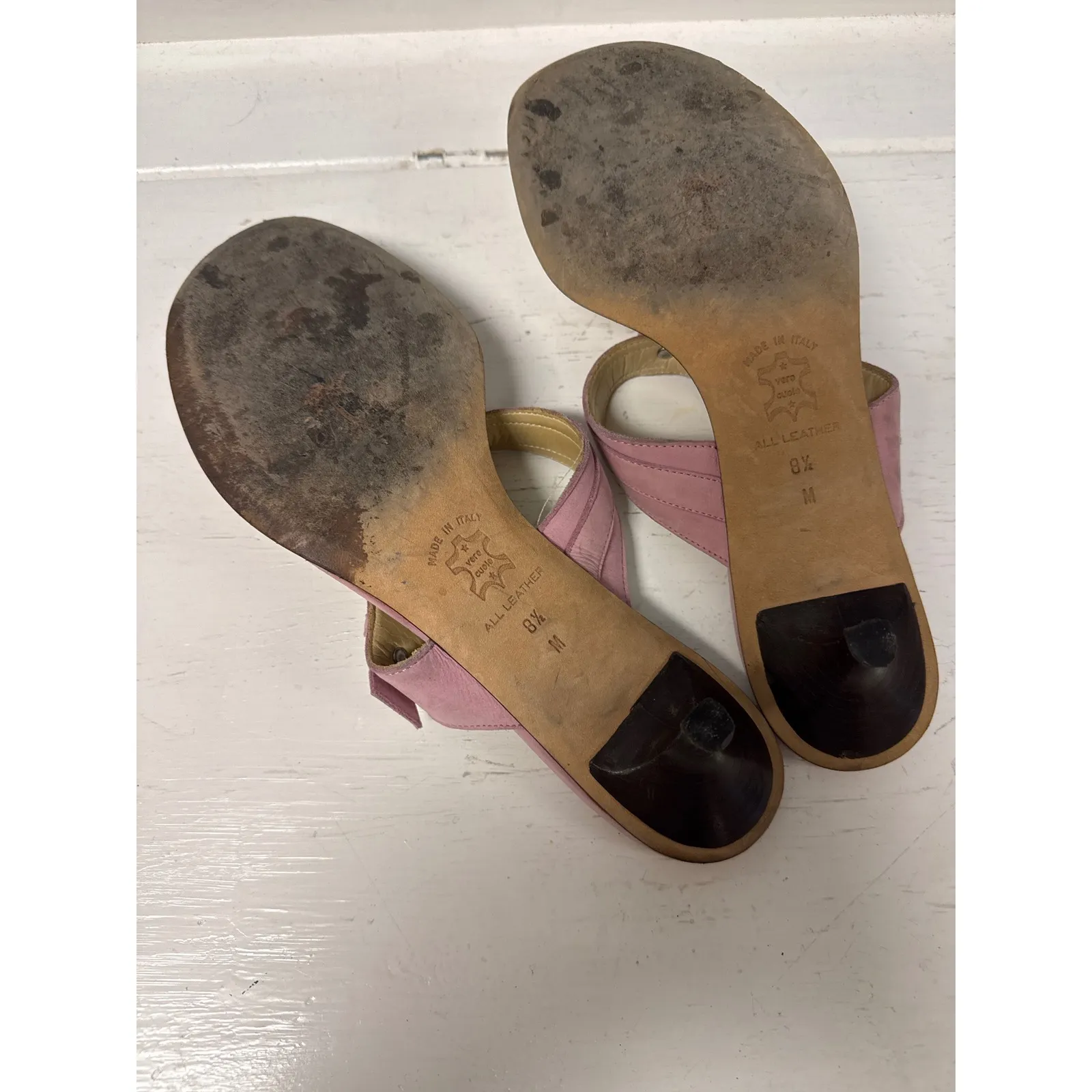 Tommy Bahama Pink Suede Leather Heeled‎ Thong Sandals Size 8.5M Made in Italy - Image 4