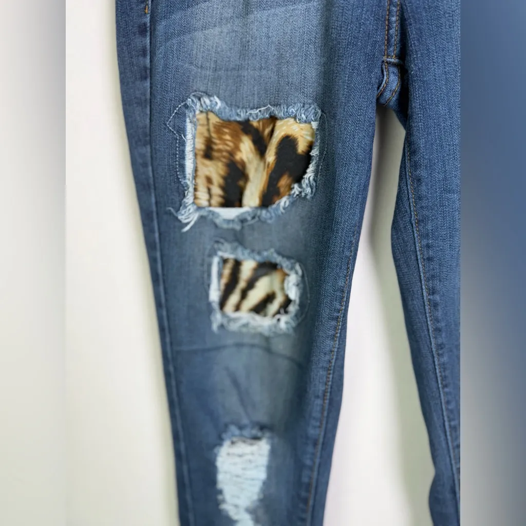 Kancan Women’s Leopard Patch Distressed Skinny Y2K Jeans Size 24” Made USA Blue - Image 2