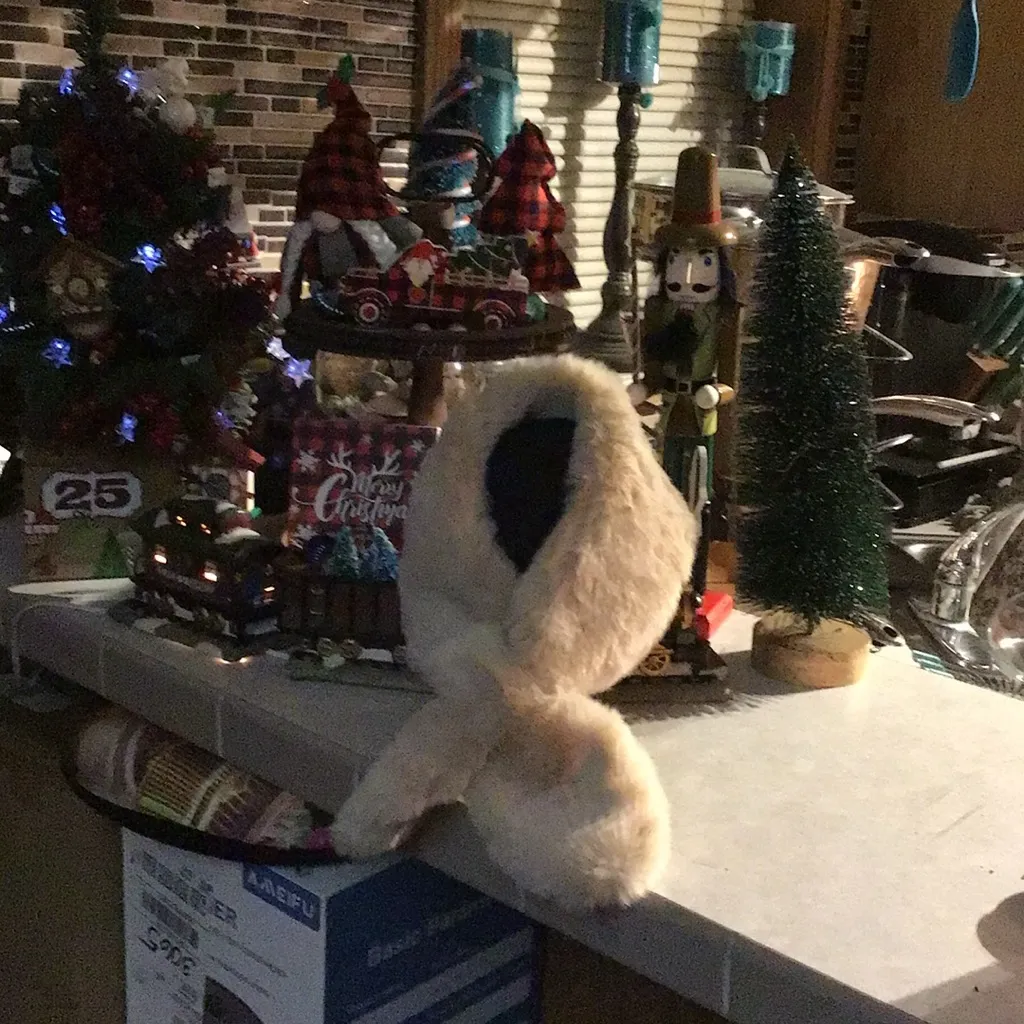 Faux Fur Collar Scarf Elegant Solid Color Soft Warm Plush Cross Scarf Tan - Image 3