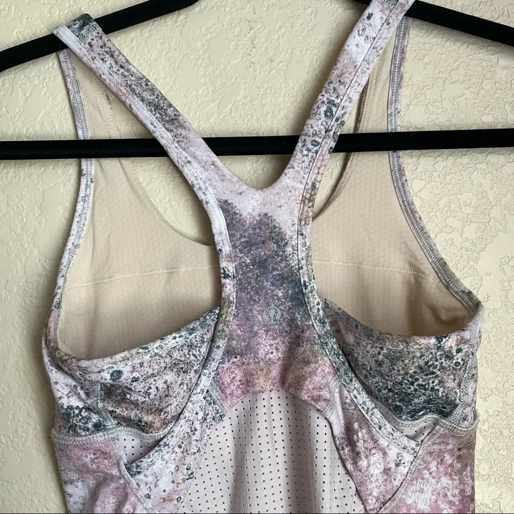 Lululemon ‎ Crossback Tank in Sugar Crush size 4 - Image 11