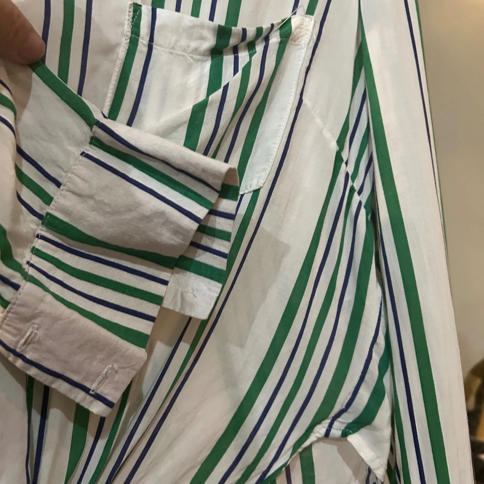 Forever 21 Striped Tie-Front Top Long Sleeve Button Down Shirt Medium 100% Rayon - Image 5