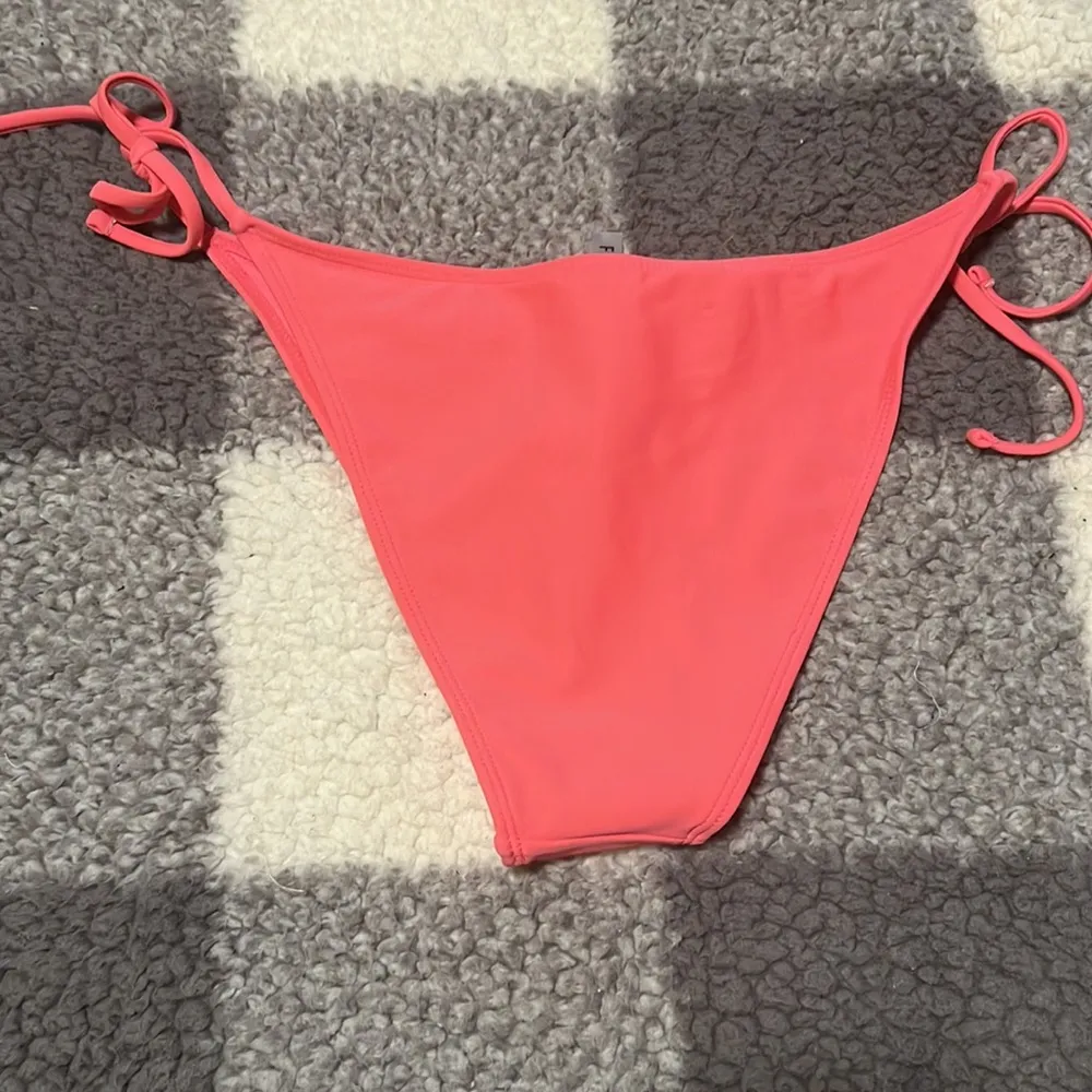New Forever 21 Pink Bikini Bottoms String ties Size M Medium NWT - Image 4