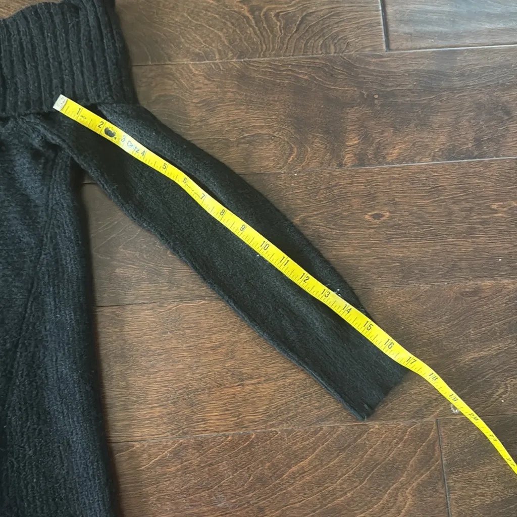American Eagle Black off shoulder folded collar sweater MSRP $55 - Image 3