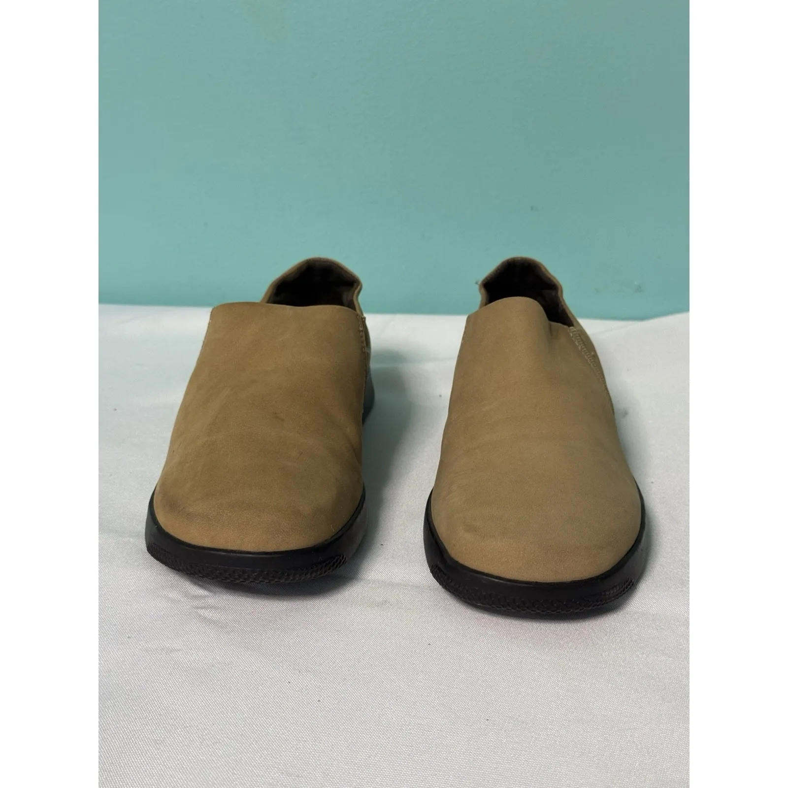 Easy Spirit Cornelia Suede Slide On Loafers Dress Shoes 8 Beige Comfort S646 - Image 3