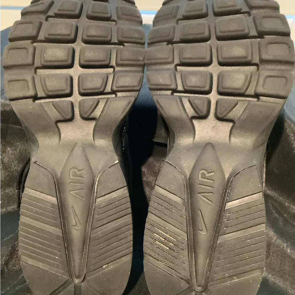 Nike Air Max Fusion Women's Size 6.5 Black Running Shoes ONLY WORN ONCE - Image 9