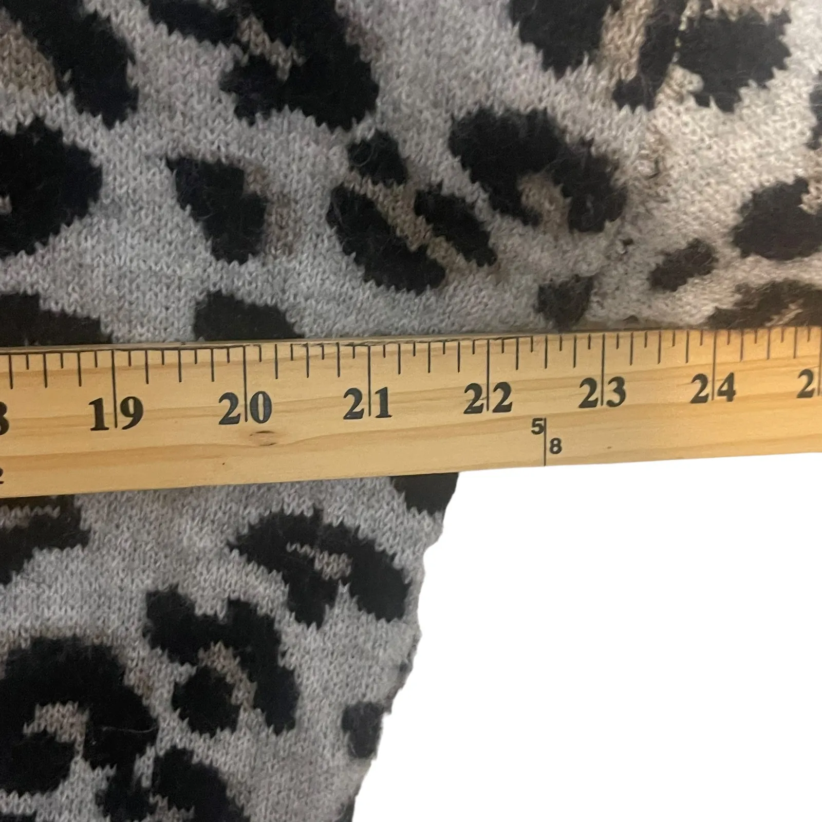 Jessica Simpson Women's Size‎ Medium Snow Leopard Cowl Neck Sweater - Image 7