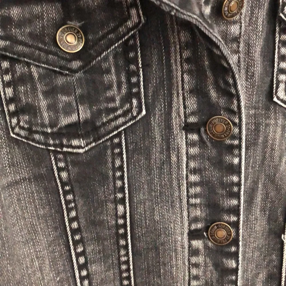 Forever 21 premium denim size small Jean jacket - Image 2