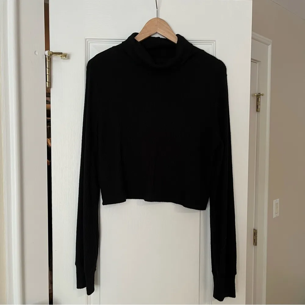 loose black turtleneck - Image 3