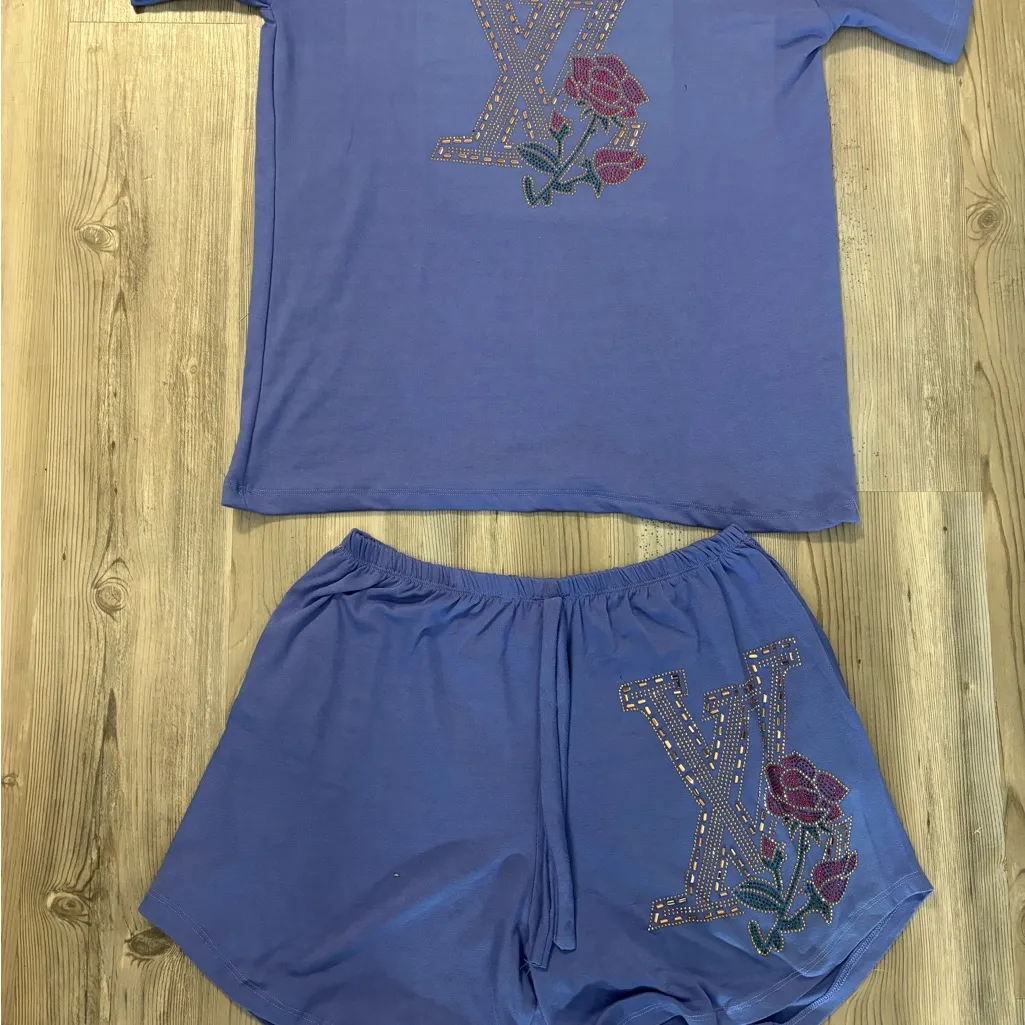 Purplish/Blue (2) piece set with rose detail. New only out of package to take p Blue Size M - Image 9