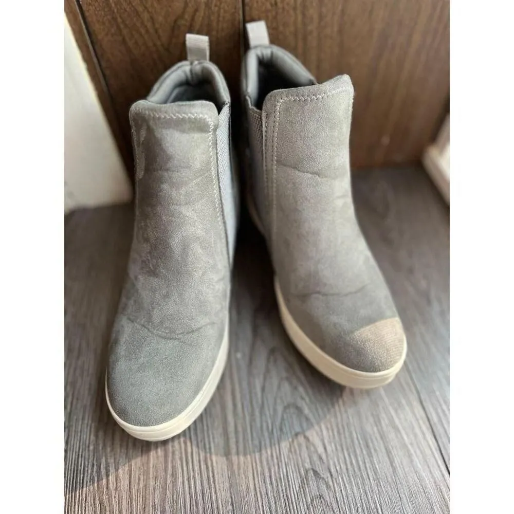 Stylish Gray Suede Wedge Sneaker Boots‎ with Mesh Detail Casual Comfort Ankle Size 8 - Image 3