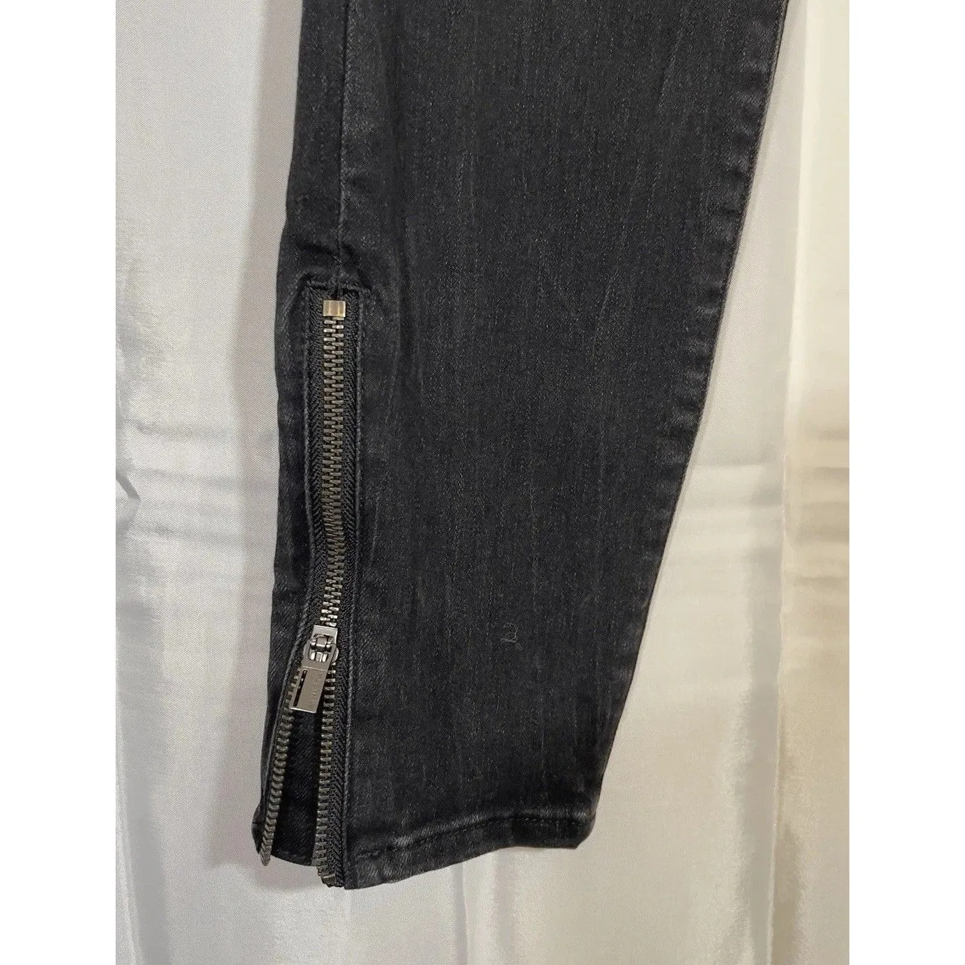 Athleta sculptek jeans size 12 Black skinny dark wash ankle zip denim High Rise - Image 3