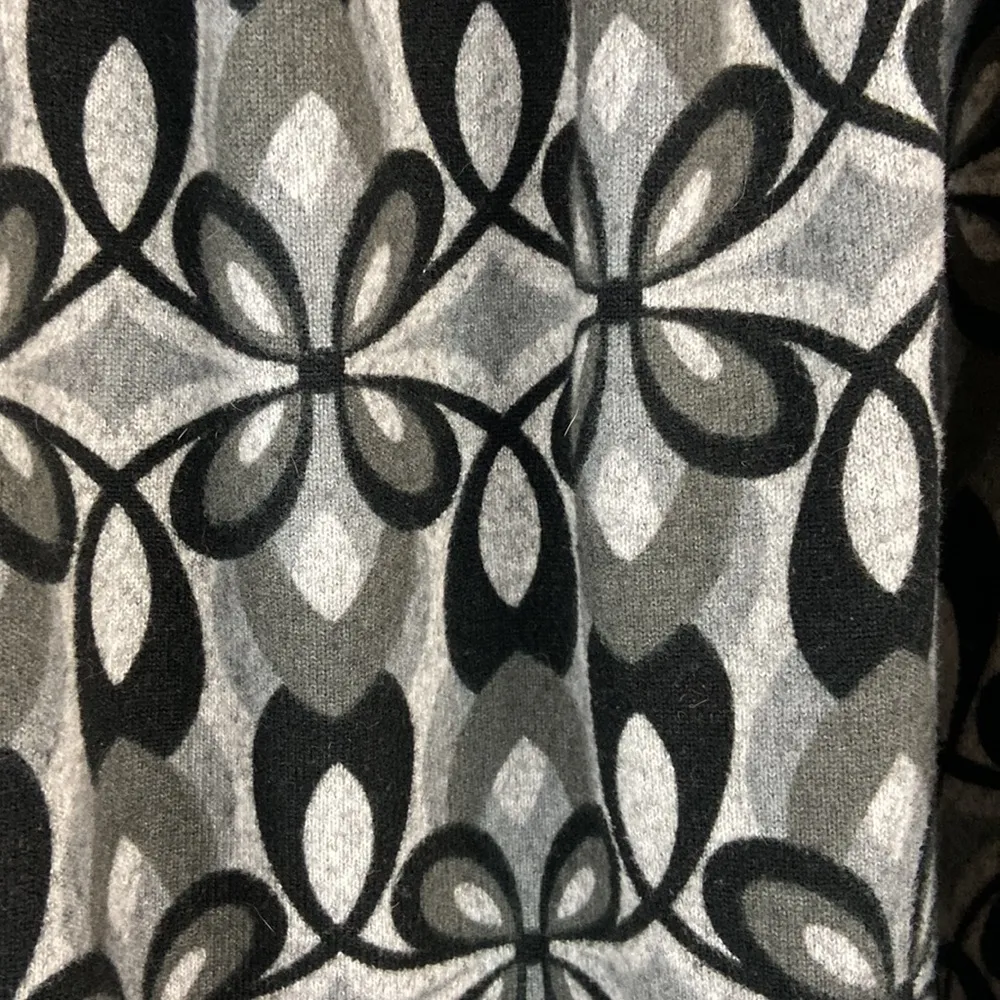 Funky People Black and Gray Floral Elastic Waist Puff Sleeve Top Size XL - Image 4