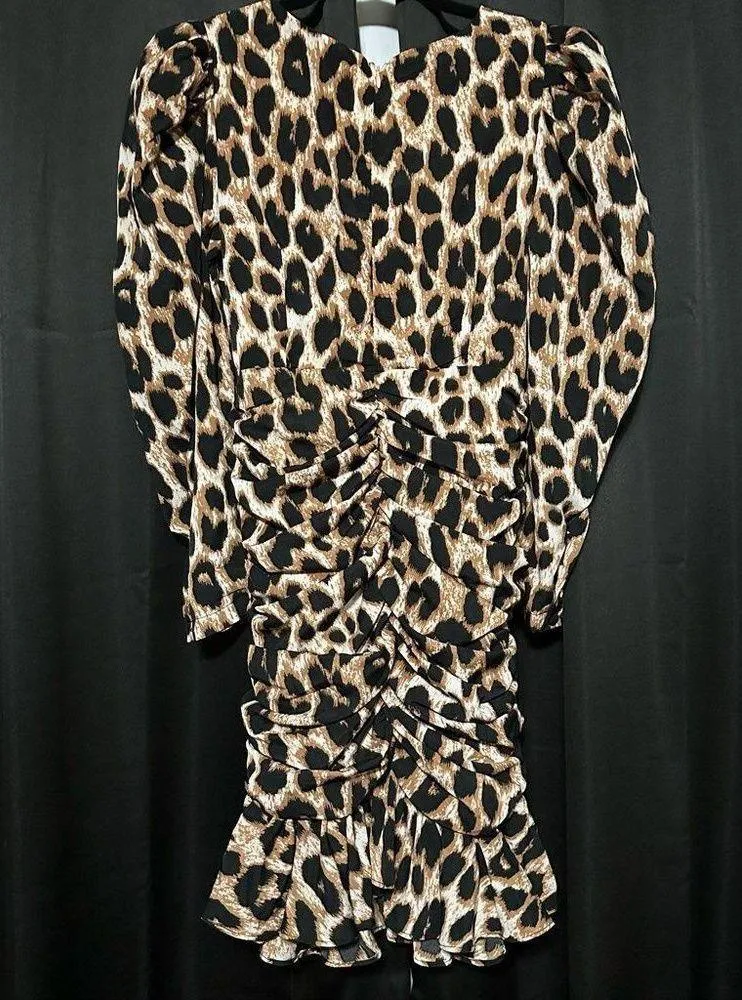 Gracia Leopard Print Dress. Gracia animal print dress, Cinched sides, Fit & Flar - Image 8