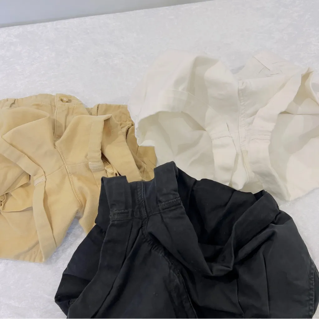 Abercrombie & Fitch Lot of Three Size 00 (W24) Black Cream Tan Shorts Chinos - Image 9