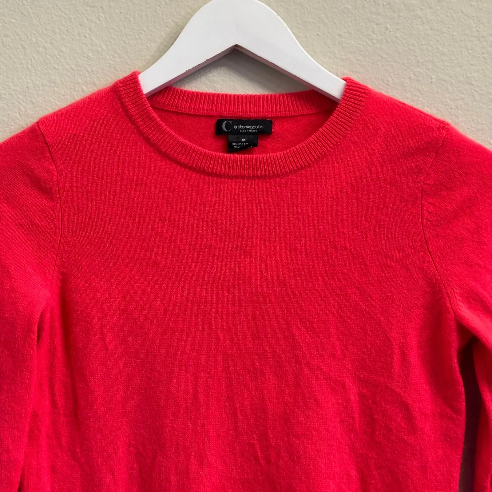 C by Bloomingdales Cashmere Sweater Womens XS Coral RED Crew Neck 2 Ply Pullover - Image 3