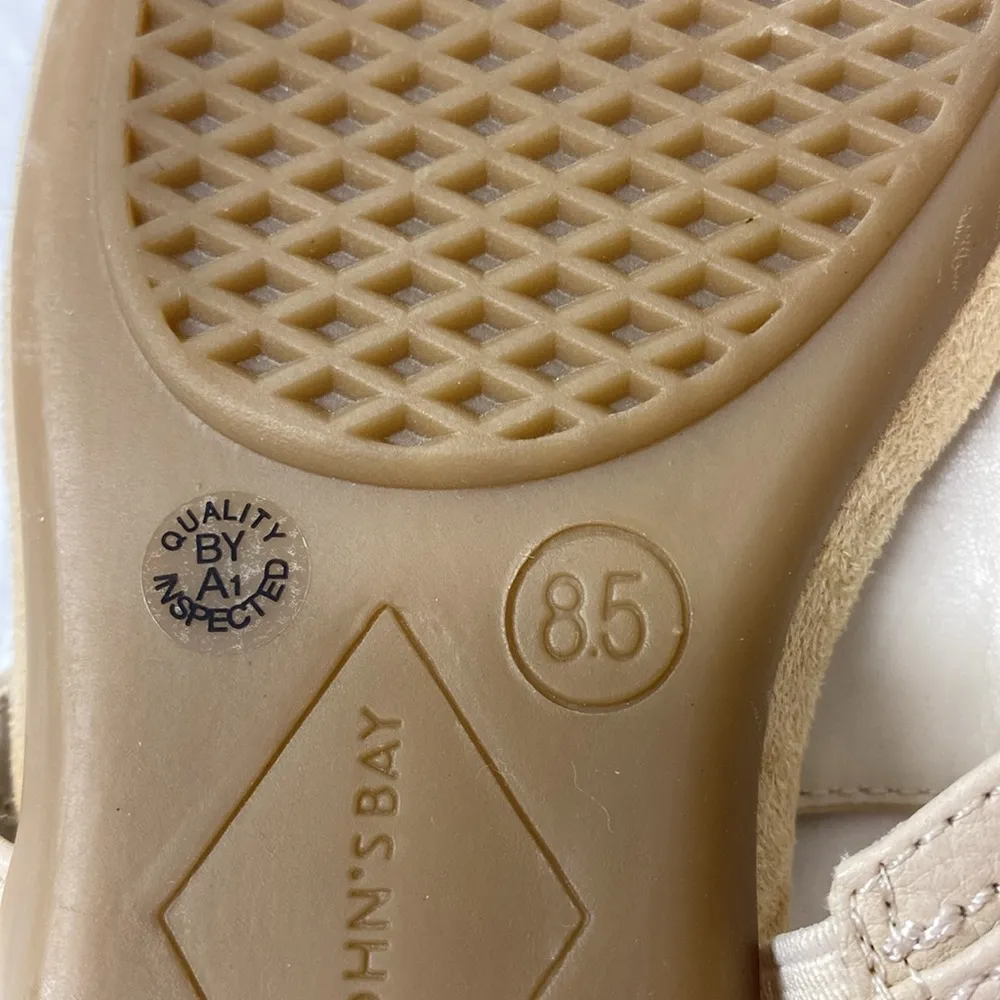 St John’s Bay, Zina Sandals, 8.5 M Tan, Women Memory‎ Foam Sandals, New - Image 7