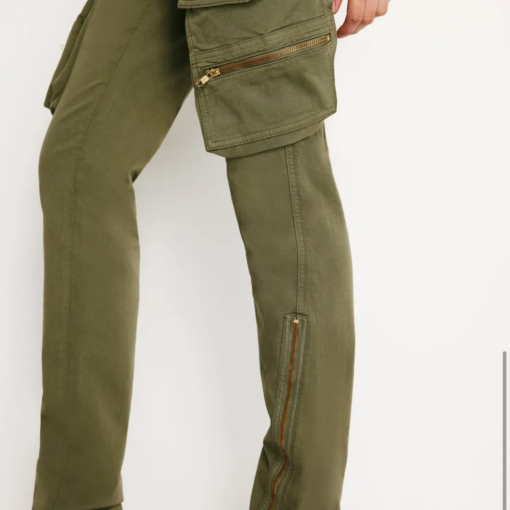 Good American Women’s Twill Skinny Cargo Olive Pant Sz 14/32 -NWTS - Image 2